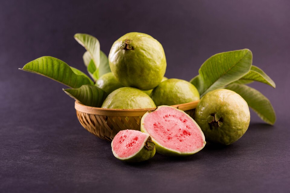 Guava For Weight Loss: A Nutrient-rich Approach To Shedding Pounds